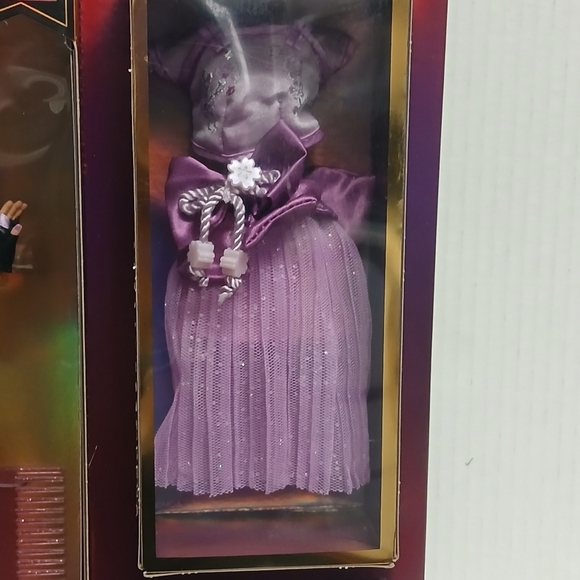 Rainbow High Lila Yamamoto Fashion Doll - Picture 5 of 9